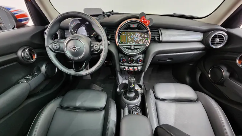Mini Hatch