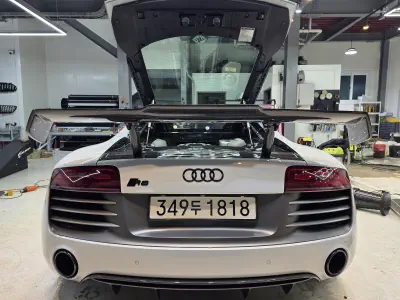 Audi R8