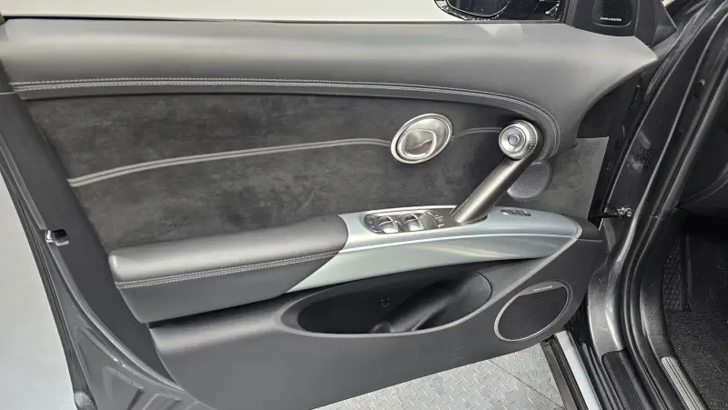 Genesis GV60
