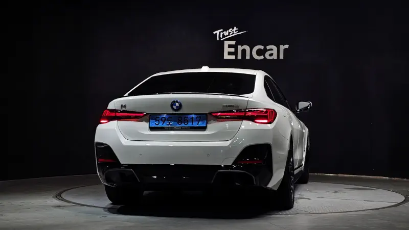 BMW i4