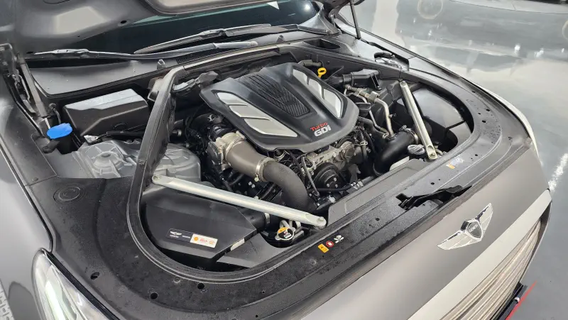 Genesis EQ900