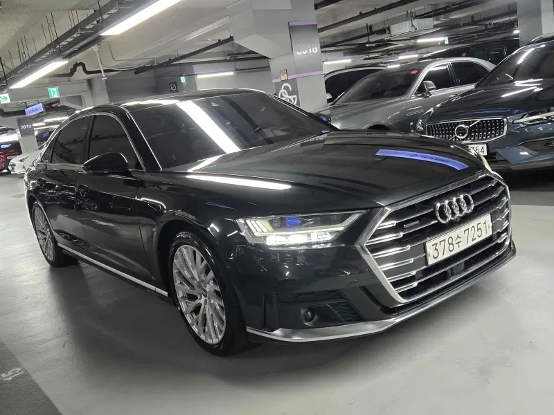 Audi A8
