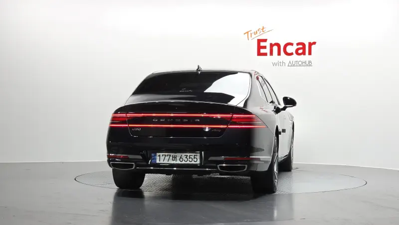 Genesis G90