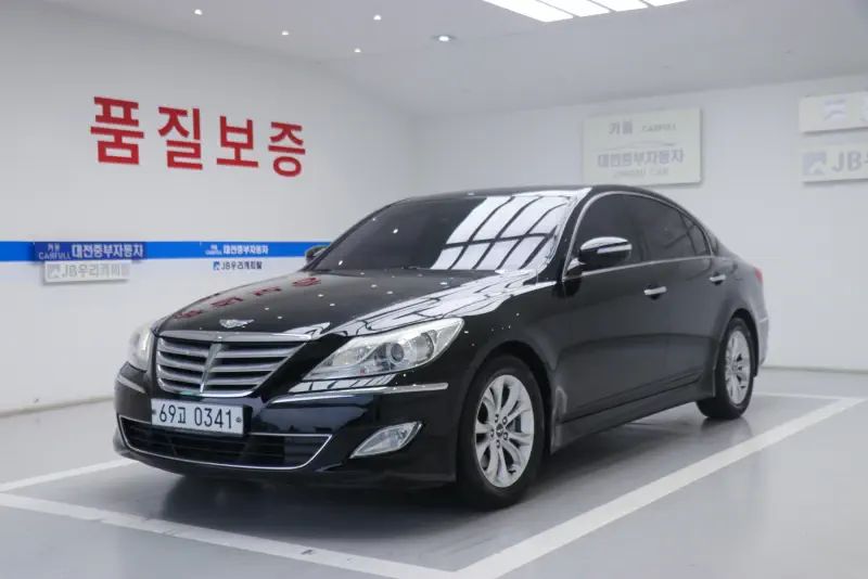 Hyundai Genesis