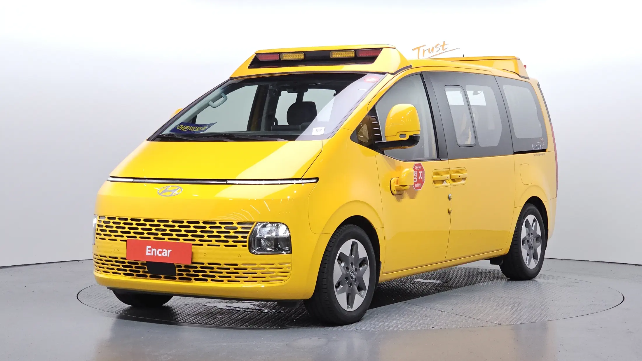Hyundai Staria 2025
