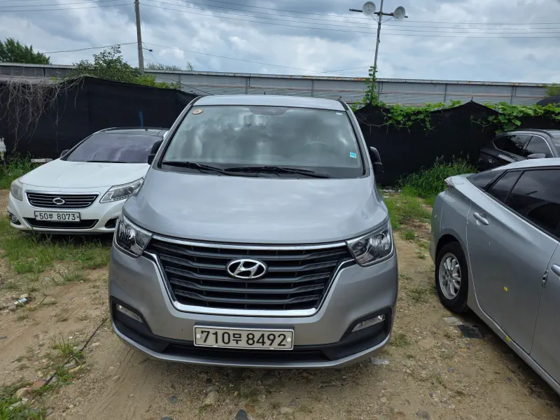 Hyundai Grand Starex