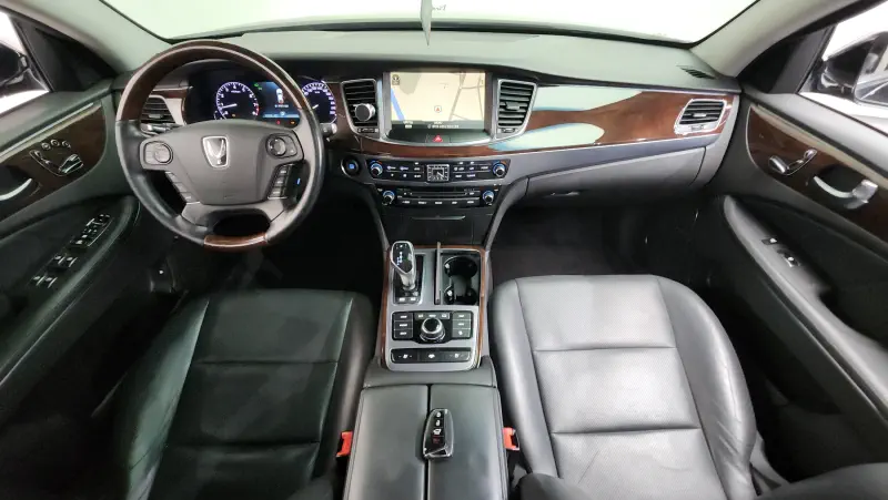 Hyundai Equus