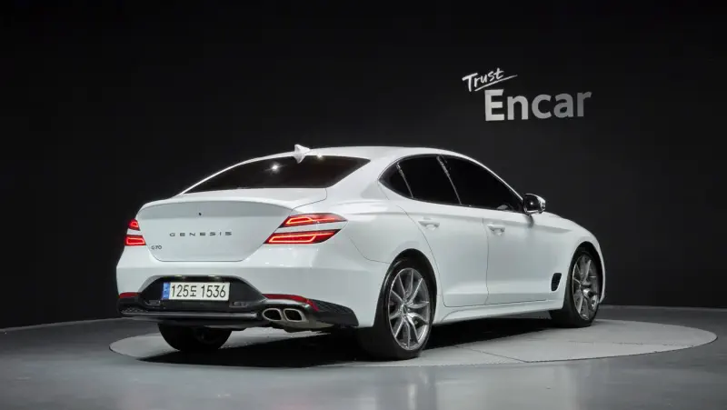Genesis G70