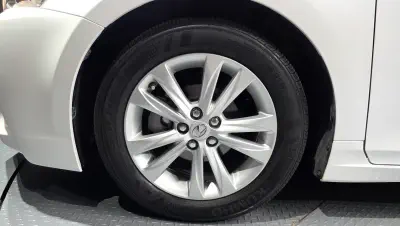 Lexus CT200h