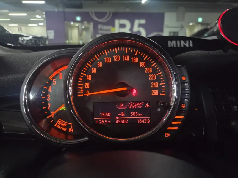 Mini Hatch