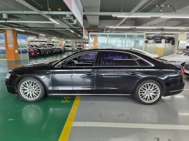 Audi A8