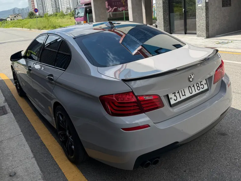 BMW 5-Series