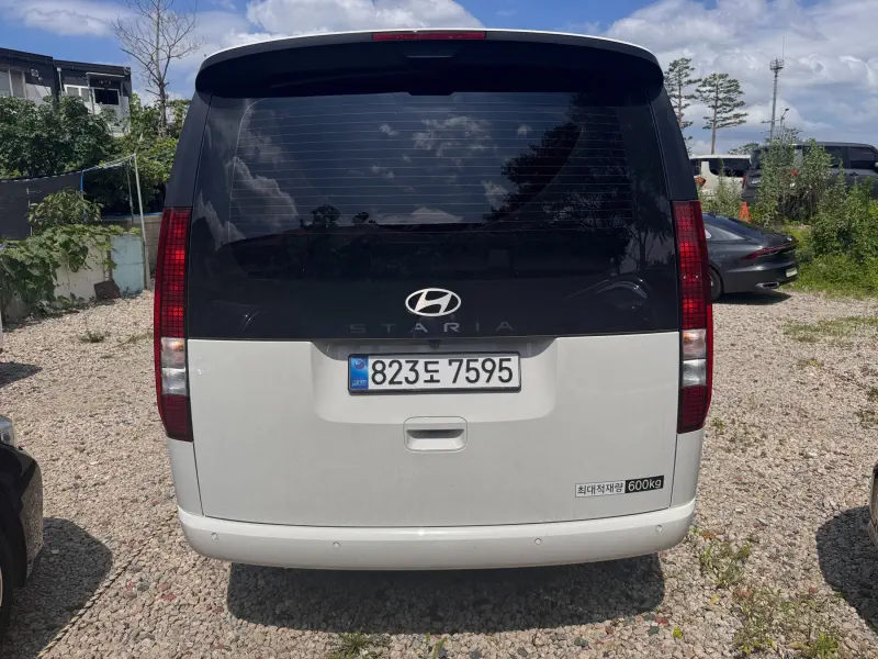 Hyundai Staria