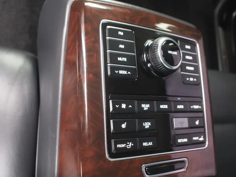Hyundai Equus