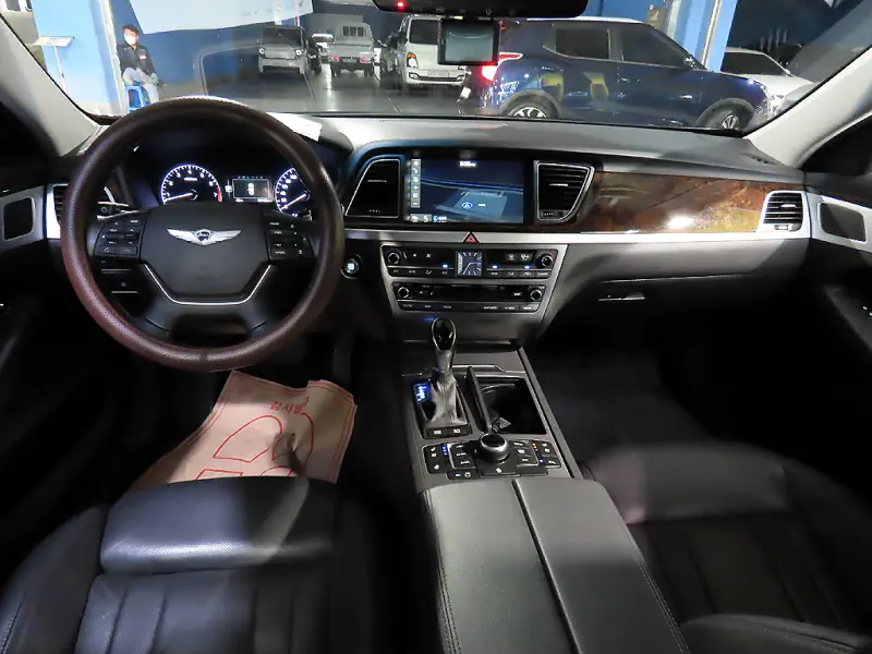 Hyundai Genesis