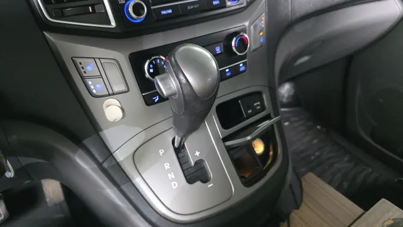 Hyundai Grand Starex