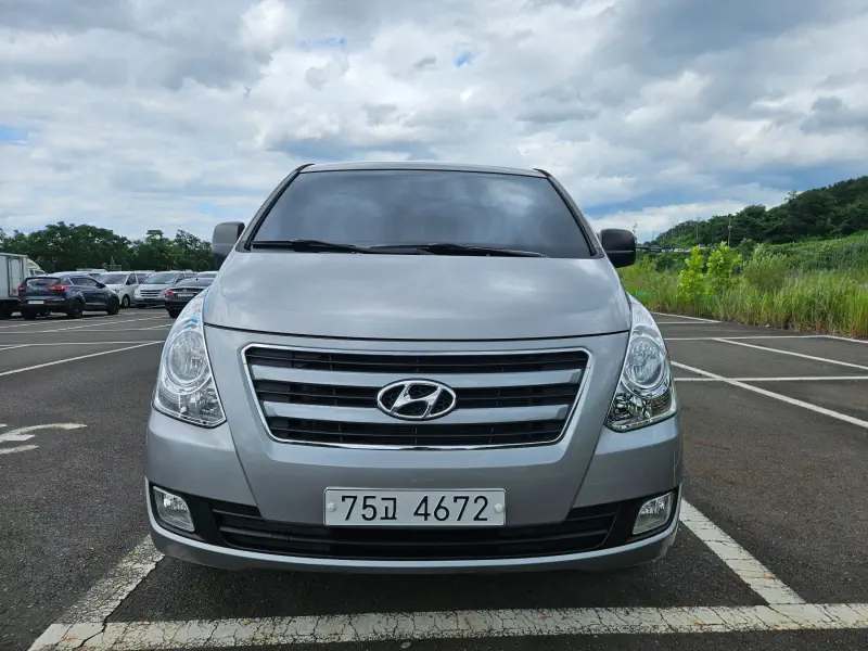 Hyundai Grand Starex