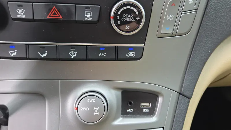 Hyundai Grand Starex