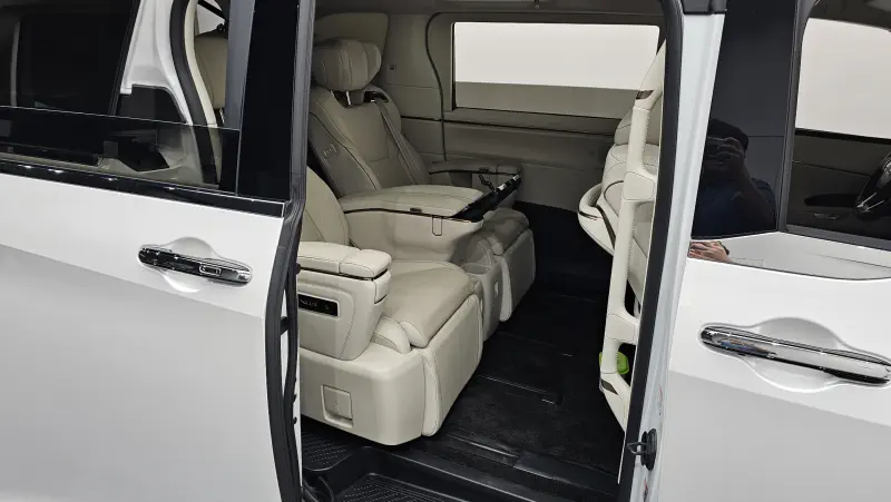 Lexus LM500h