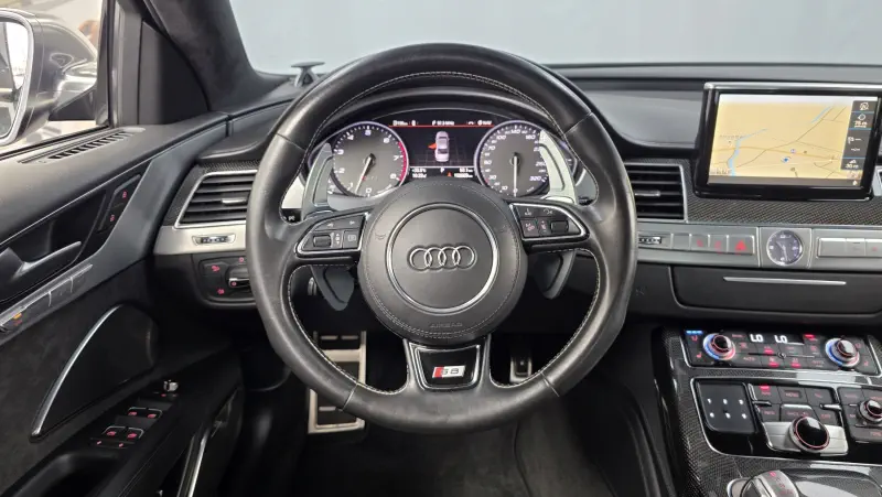 Audi S8