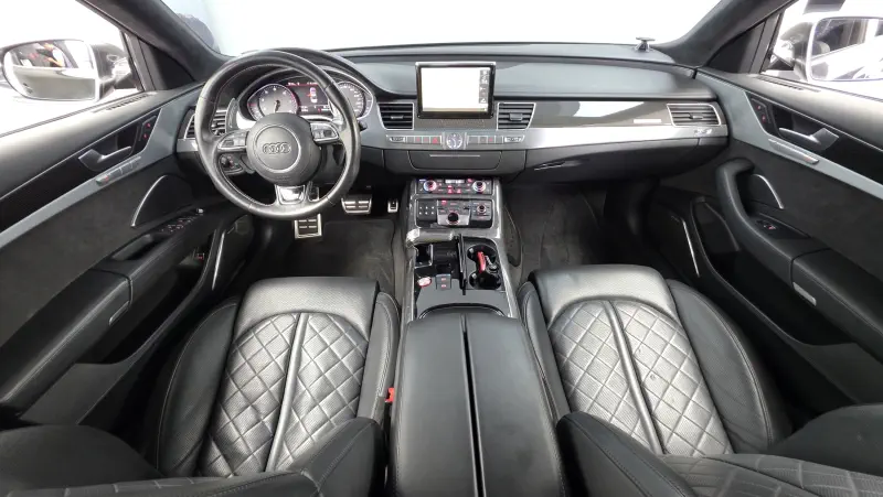 Audi S8