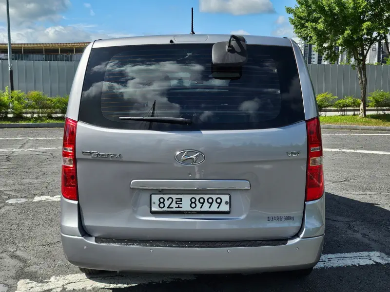 Hyundai Grand Starex