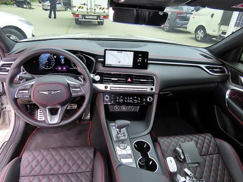 Genesis G70