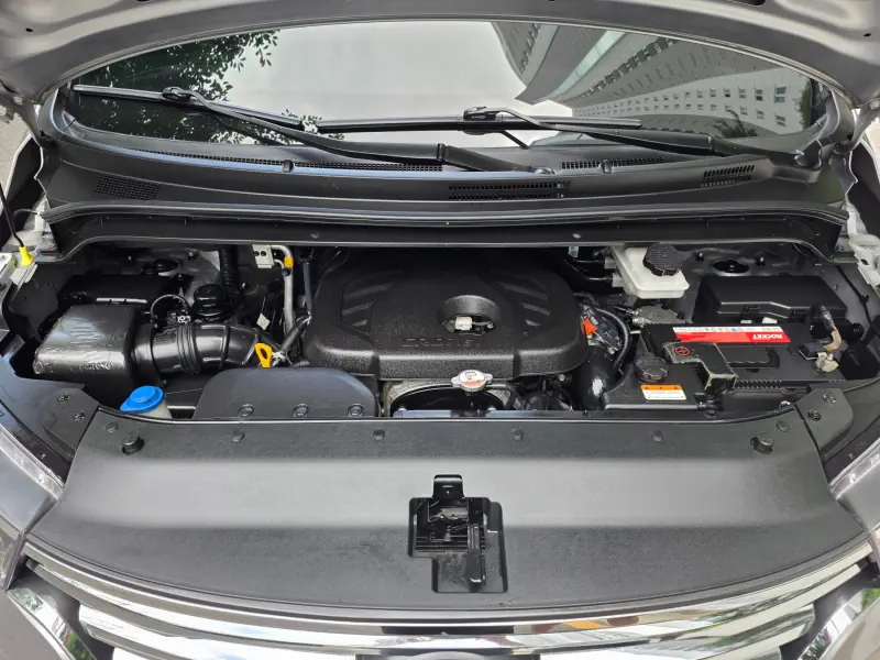 Hyundai Grand Starex