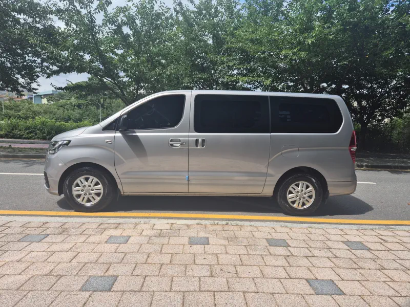 Hyundai Grand Starex