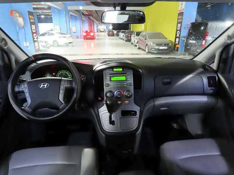 Hyundai Grand Starex