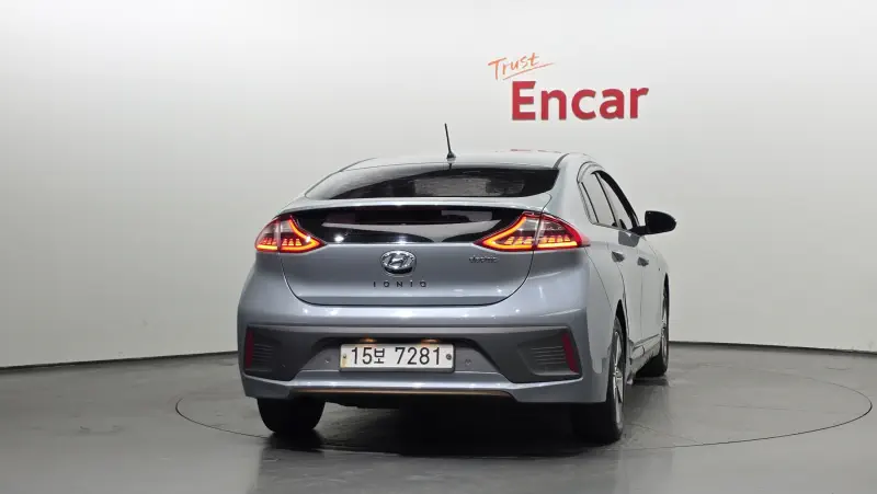 Hyundai Ioniq