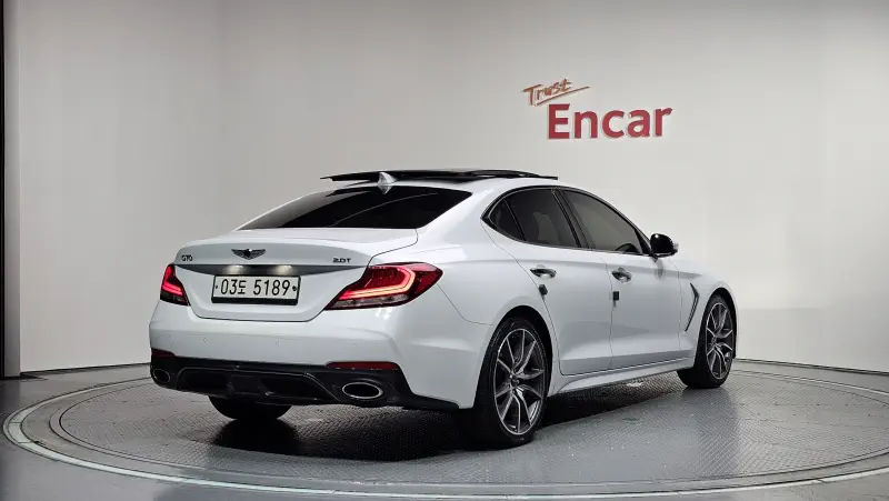 Genesis G70