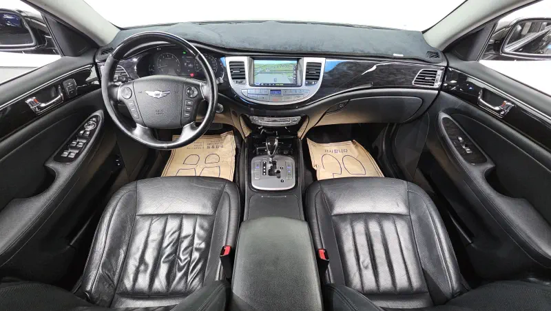 Hyundai Genesis