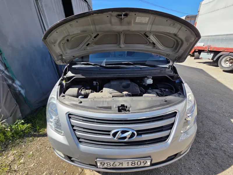 Hyundai Grand Starex