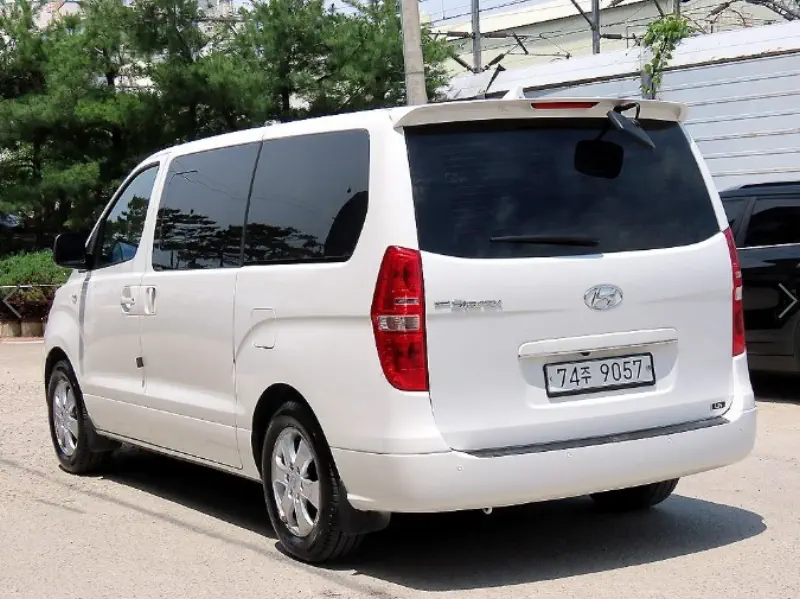 Hyundai Grand Starex