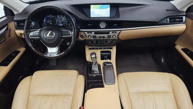 Lexus ES300h