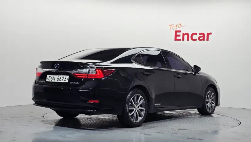 Lexus ES300h