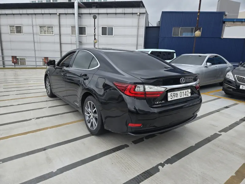 Lexus ES300h