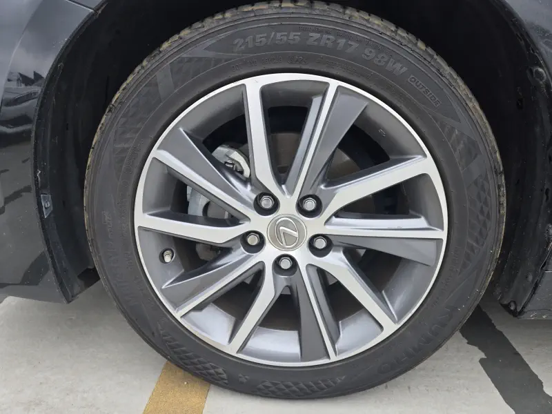 Lexus ES300h