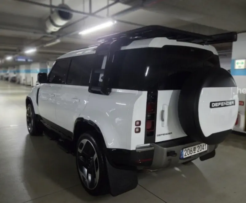Land Rover Defender