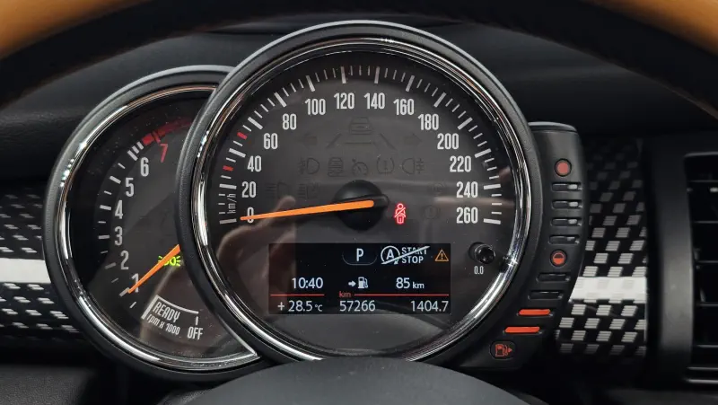 Mini Hatch