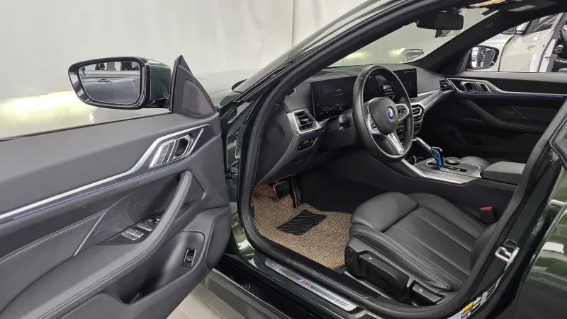 BMW i4