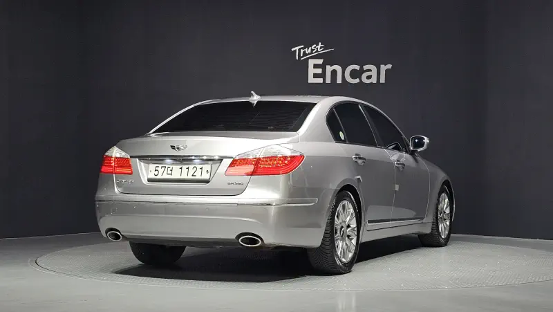 Hyundai Genesis