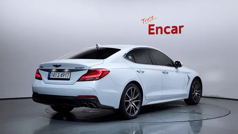 Genesis G70