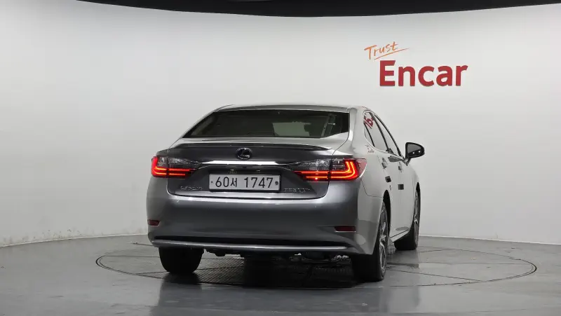 Lexus ES300h