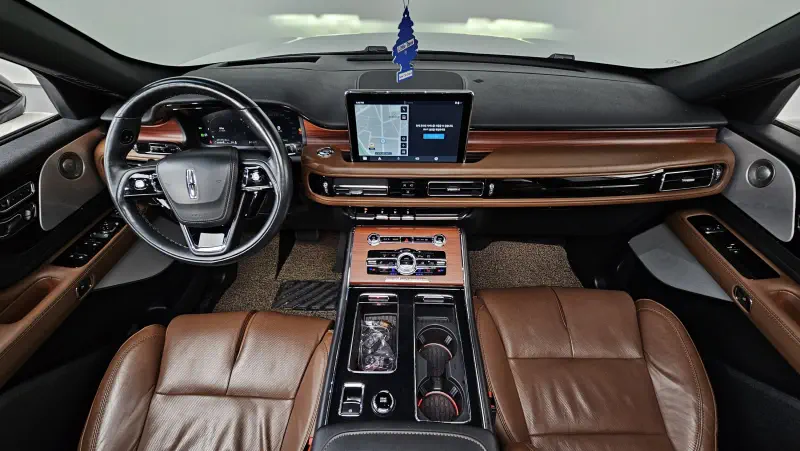Lincoln Aviator