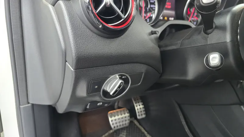 Mercedes-Benz GLA-Class