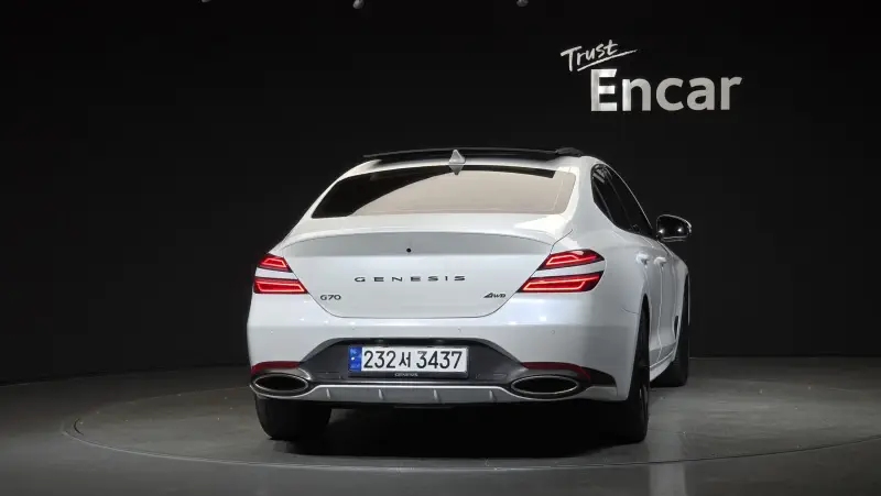 Genesis G70