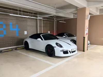 Porsche 911