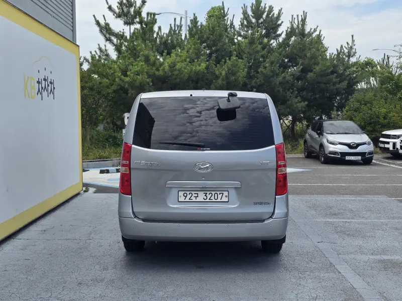 Hyundai Grand Starex
